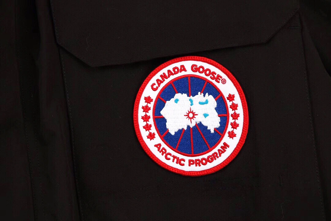 08 CANADA GOOSE Expedition Parka Black