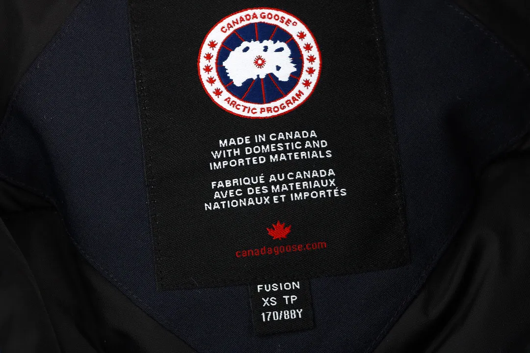 08 CANADA GOOSE Expedition parka Navy