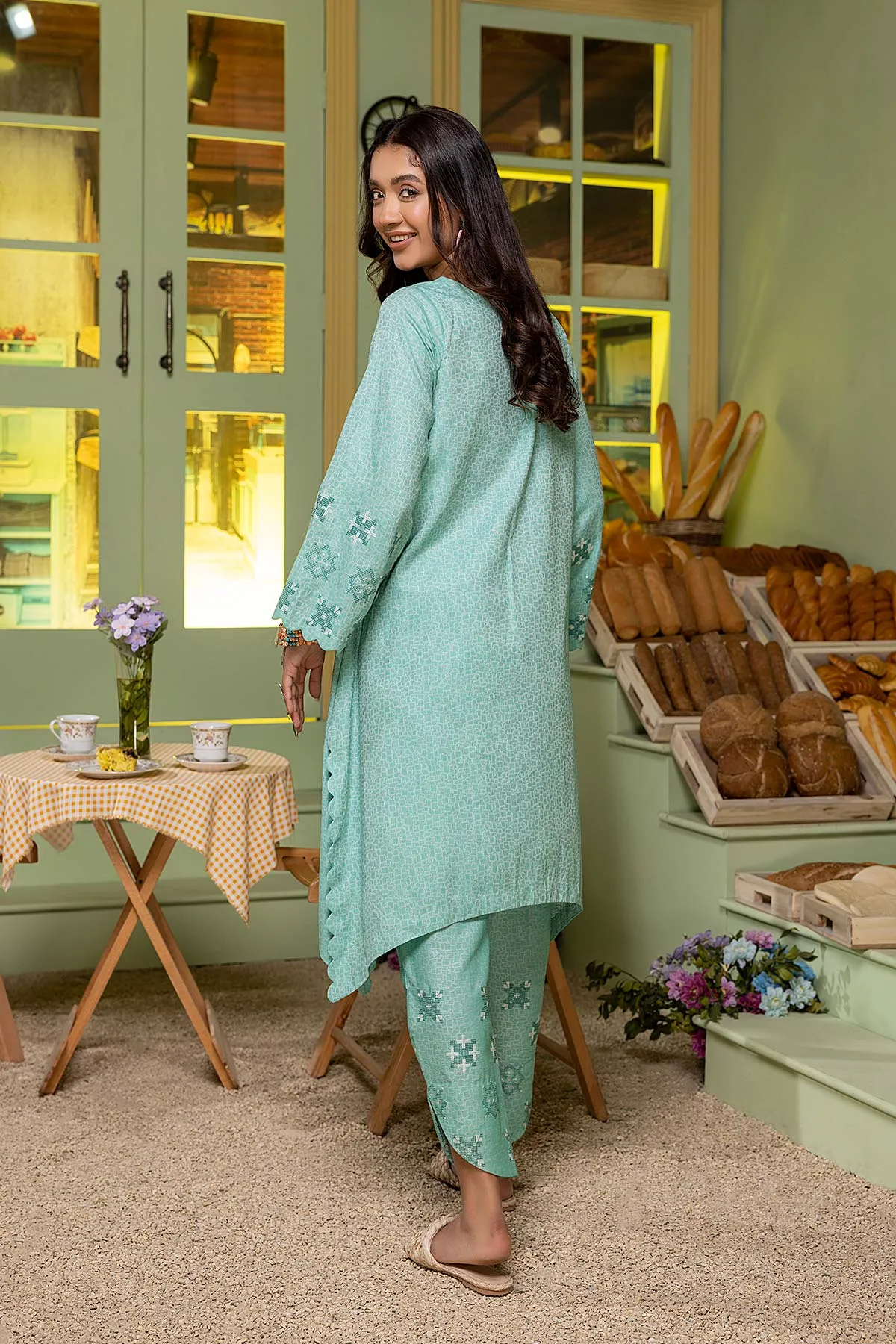 2-Pc Brosha Jequard Shirt With Brosha Tulip Shalwar CNP22-103