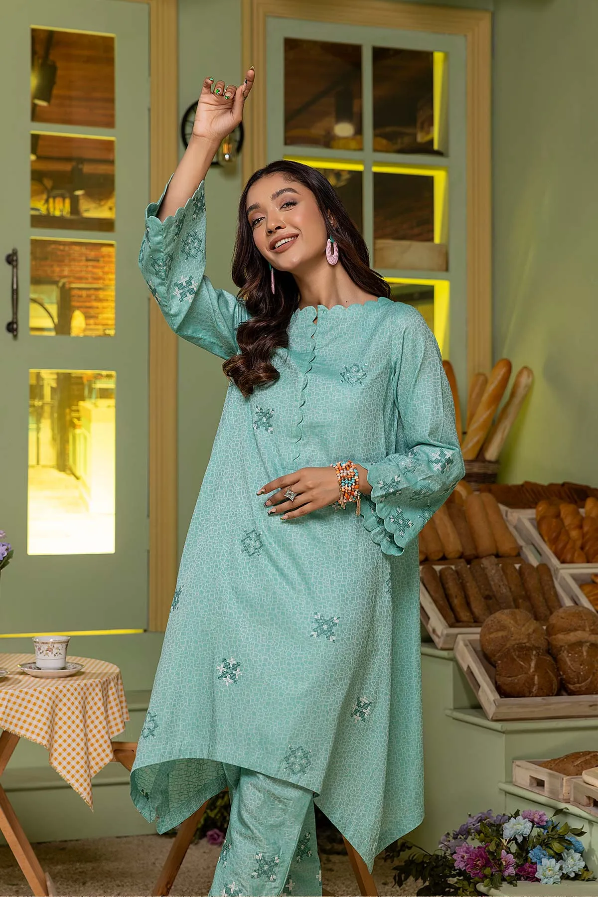 2-Pc Brosha Jequard Shirt With Brosha Tulip Shalwar CNP22-103