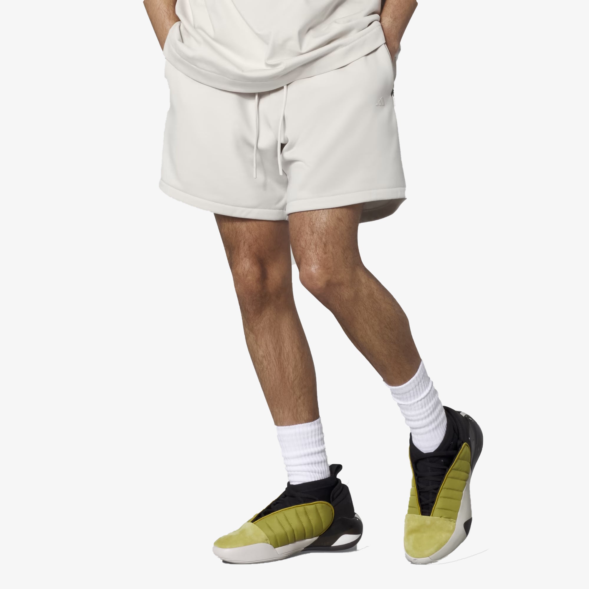 BASKETBALL 001 SHORTS 'TALC'