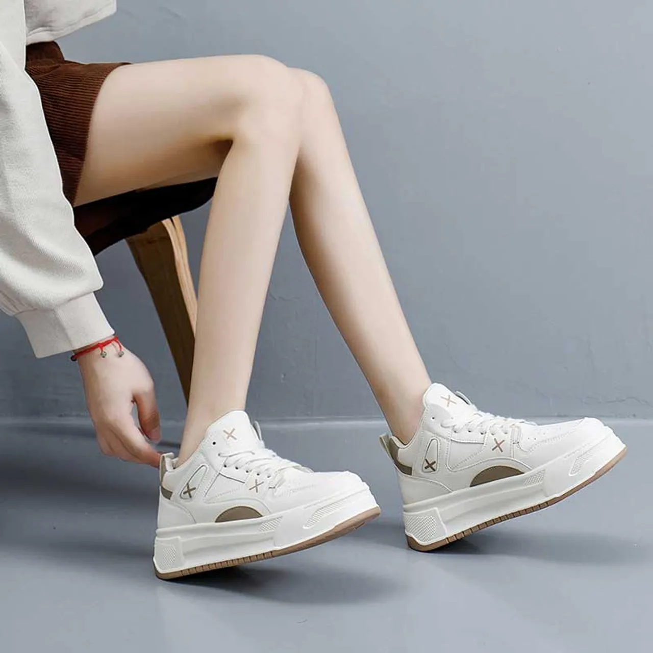 Beige khaki casual cross pattern shoe sneaker