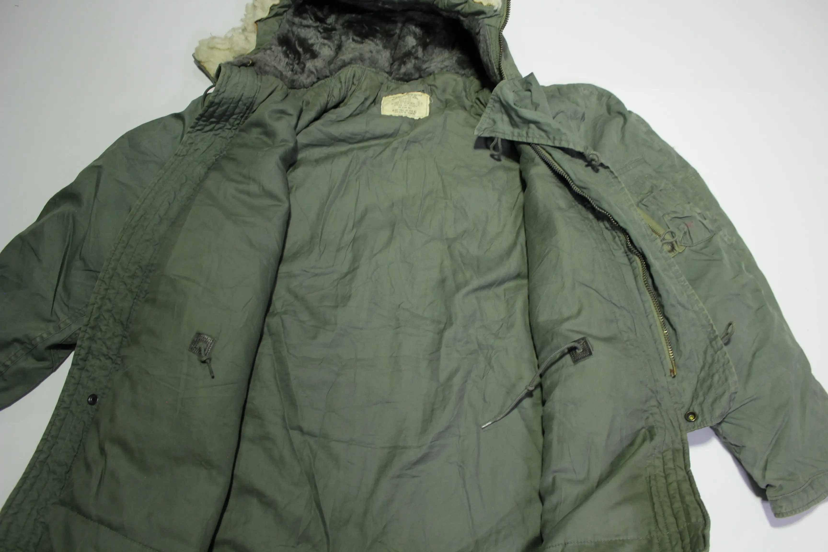 N3-B Vintage 1975 Vietnam Era Army Military Extreme Cold Weather Parka Hooded Jacket