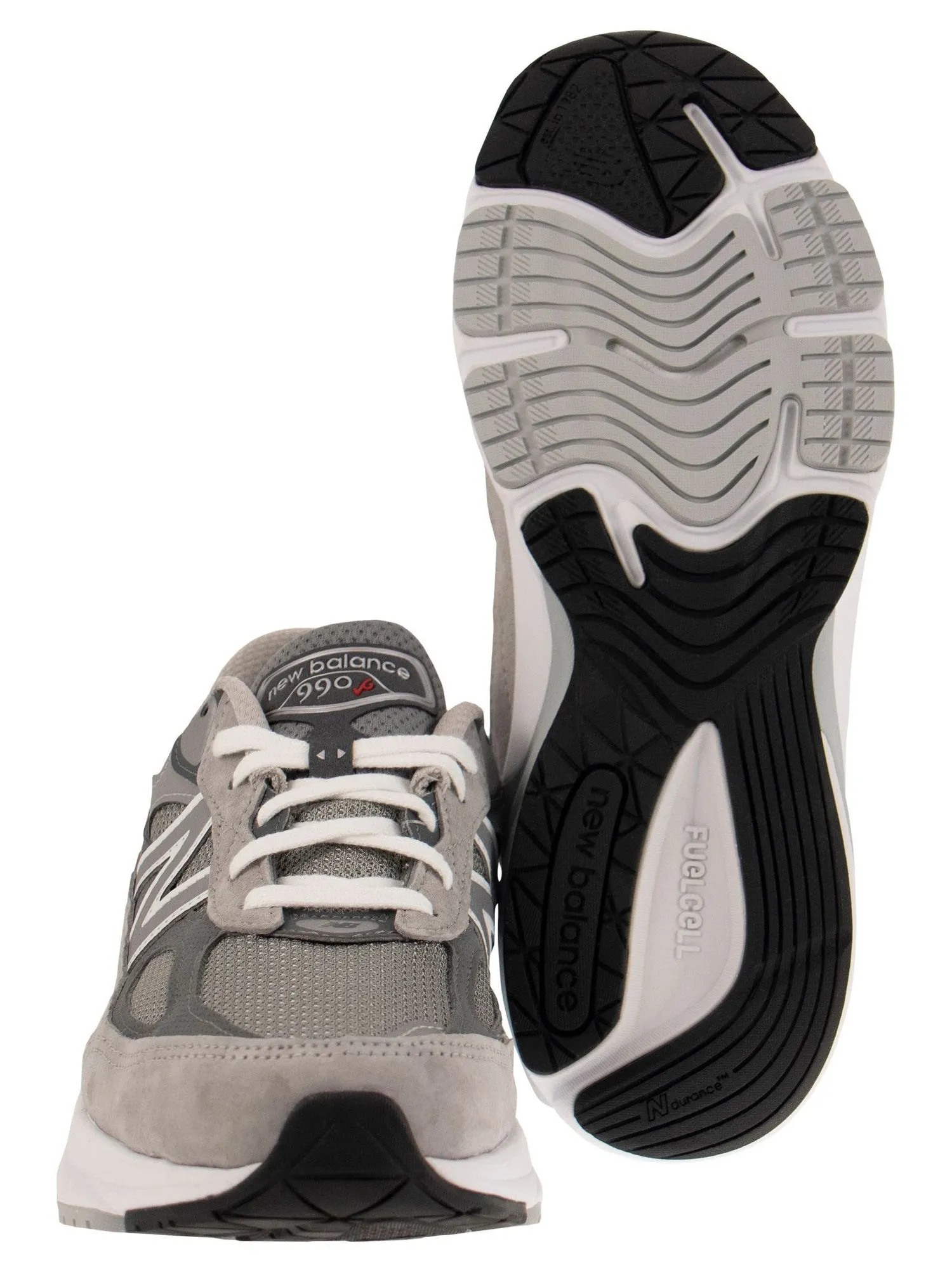 New Balance    New Balance 990v6 Sneakers