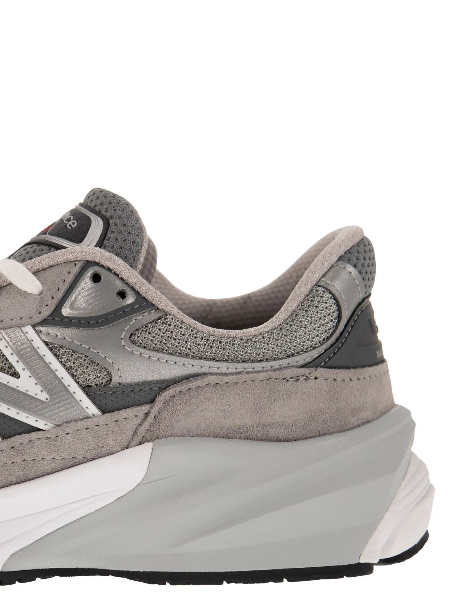 New Balance    New Balance 990v6 Sneakers