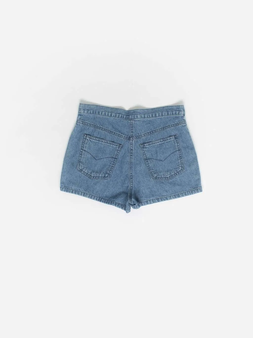 Vintage denim shorts with embroidered front pockets – Medium